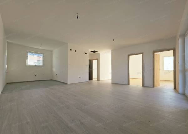 #8995 Eladó ikerház Szigetszentmiklós