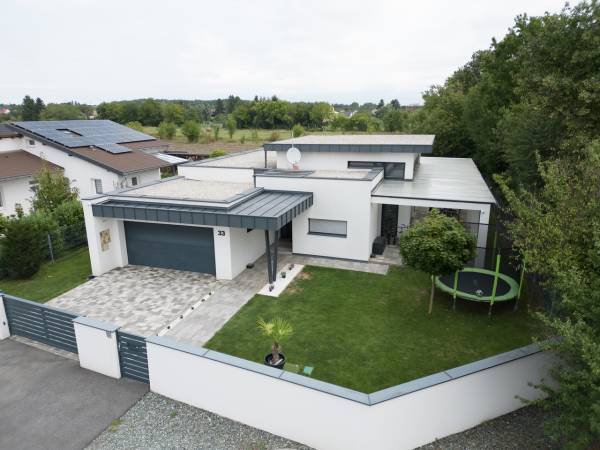 #4418 Szombathelyen kedvelt lakóparkjában fiatal 170 m2-es családi ház eladó!