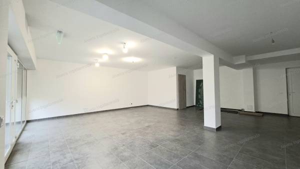 #4326 Nyíregyházán a belváros közelében 61 m2-es üzlethelyiség eladó