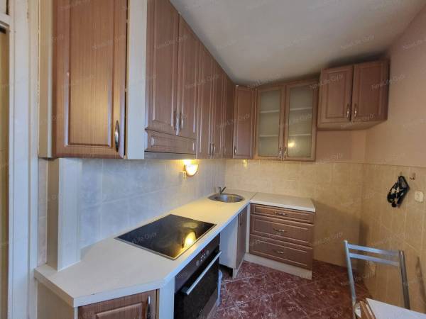 #7684 Eladó lakás Győr