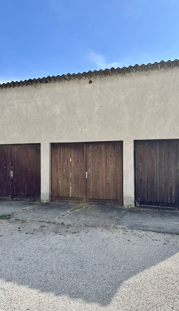 #7244 Garázs Hévíz belvárosában