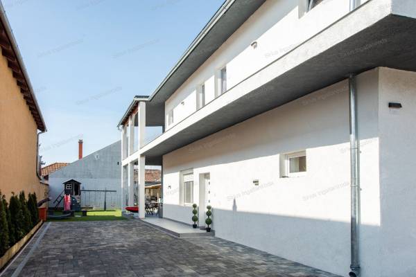 #9400 Eladó családi ház Budapest, XX. kerület