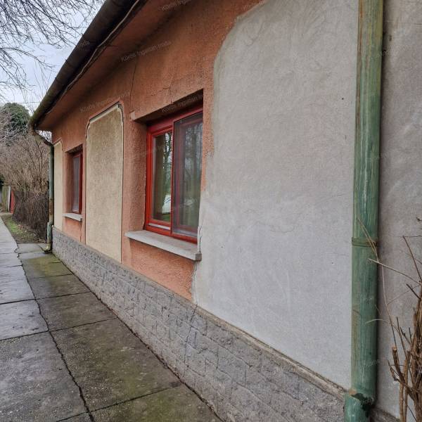 #7365 Szarvason családi ház eladó! 