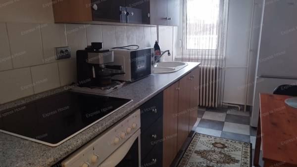 #6258 Eladó 2 szobás lakás, Tatabánya Újvárosban, a Fellner Jakab Téren 