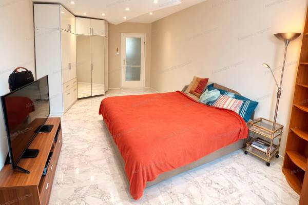 #9237 Napfényes - Modern 50 m²-es világos lakás eladó a Bikás Parktól pár percre. Kelenföld a szomszédban!