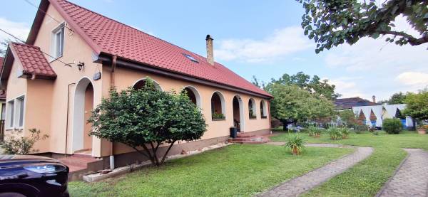 #13191 Hívja a tulajdonost: Antal Dóra +36309202531