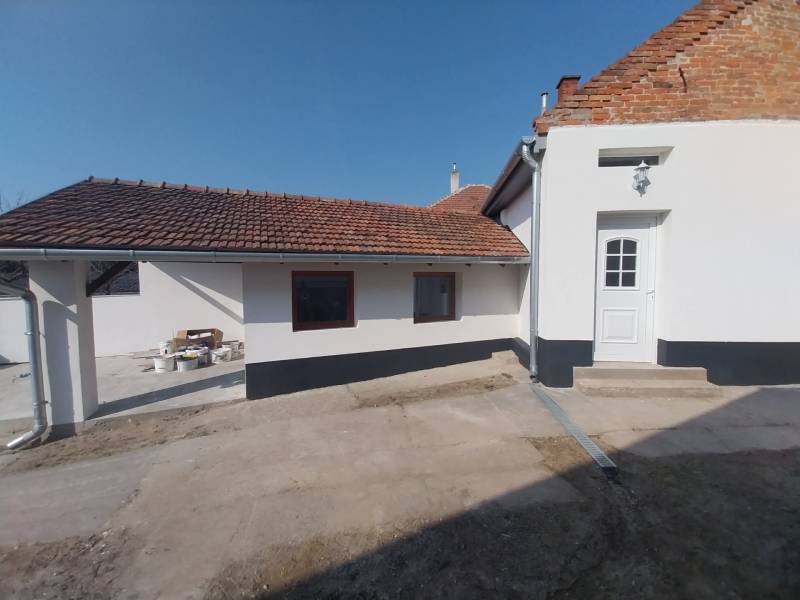 #7733 Eladó családi ház Hatvan