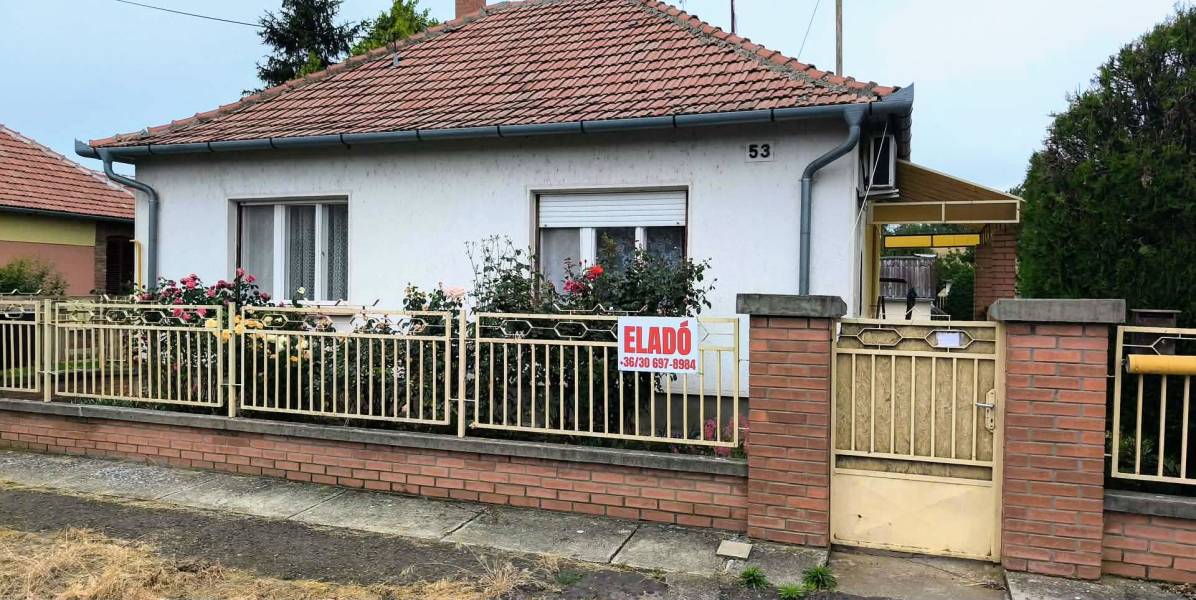 #11325 Békésen eladó Malomvégen a Körös mellett, csendes utcában 2 szobás családi ház!