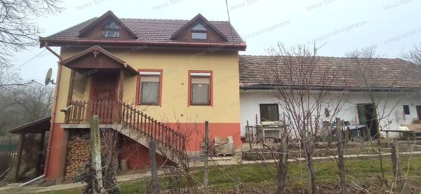 #6701 VÁROSBÓL VIDÉKRE - EZ NEM EGY MÉZESMADZAG, DE ITT FENNTARHATÓ JÖVŐT ÉPÍTHET!