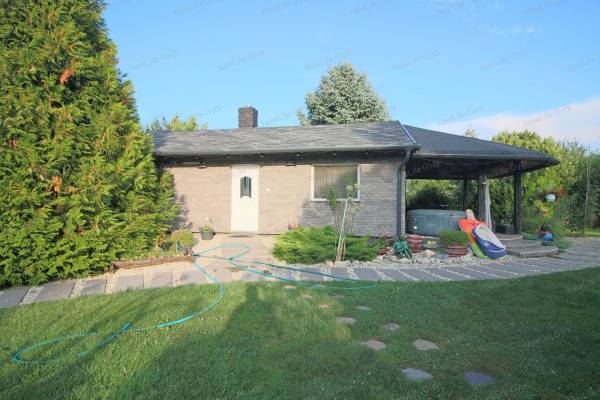 #7159 Eladó nyaraló Győr