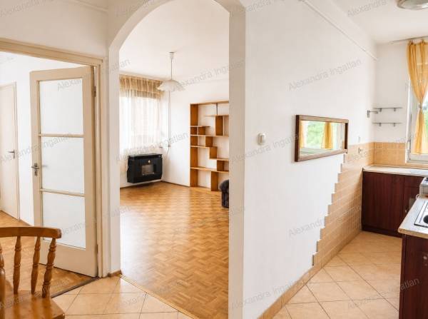 #12430 Piaci ár alatt! 60 m²-es, 2,5 szobás lakás a Szarvas utcában!