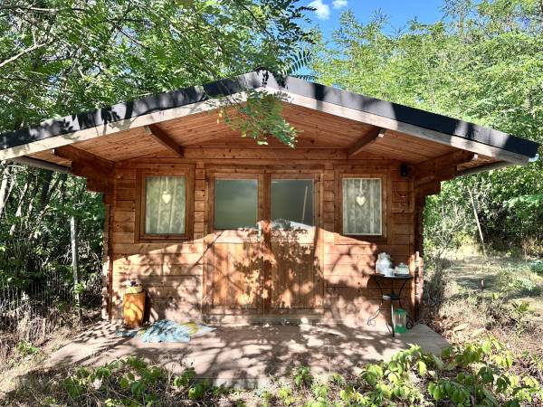 #8847 Csend és természet: eladó hétvégi faház Kókán