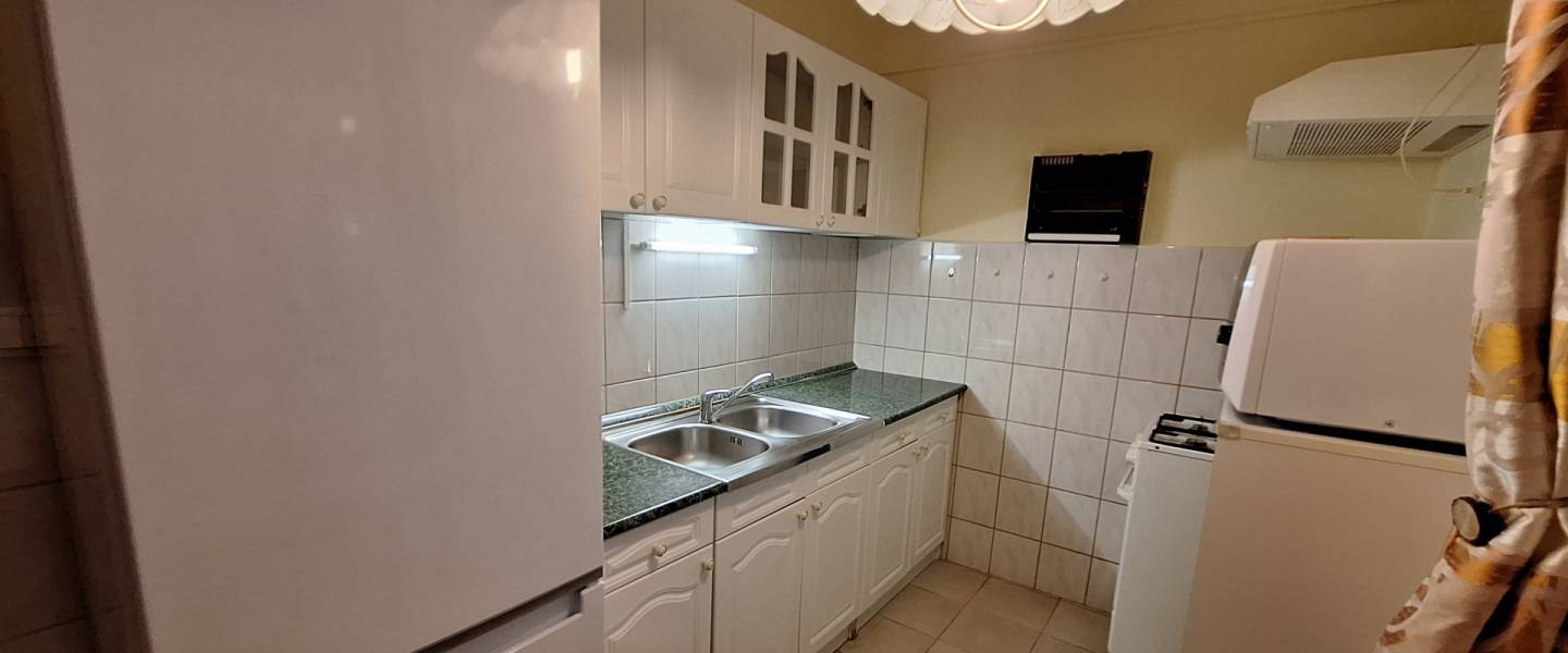 #4816 Dózsakerti földszinti lakás eladó!