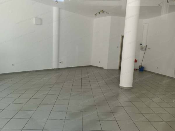 #10168 Eladó Üzlethelyiség Kaposvár