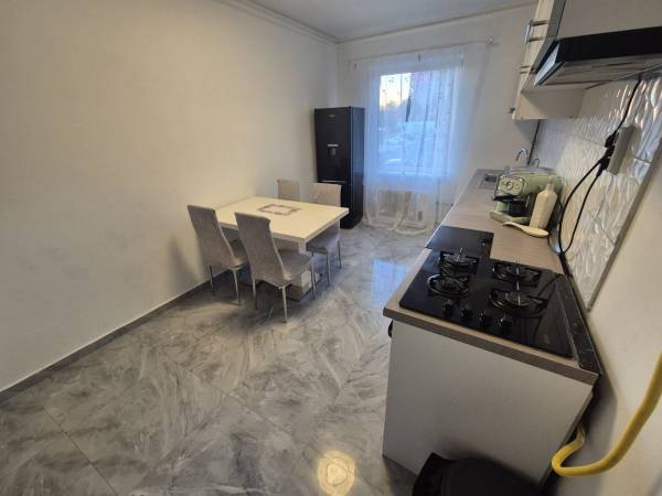 #13341 ELADÓ TELJESKÖRŰEN FELÚJÍTOTT TÉGLA LAKÁS PESTERZSÉBET KÖZPONTJÁBAN
