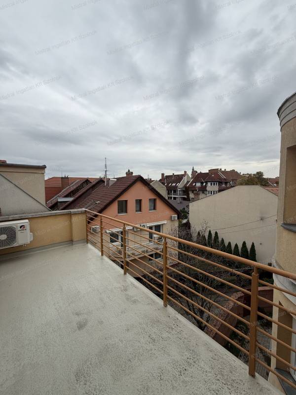 #8770 Eladó lakás Szolnok belvárosában