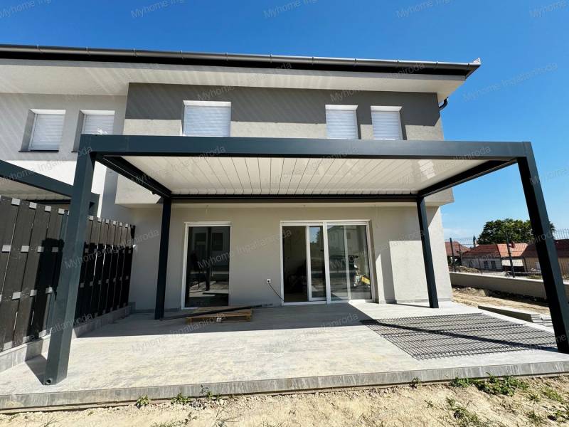 #5843 Eladó új építésű sorház Keszthelyen - Modern, egyedi kialakítással és balatoni panorámával!