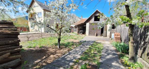 #9541 Eladó családi ház Sátoraljaújhely kertvárosi részen – hegyre néző panorámával!