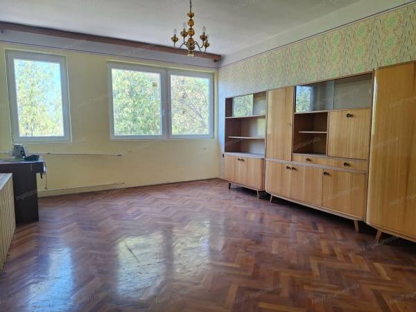 #12427 Ruzsán tégla falazatú, kétszintes családi ház eladó!