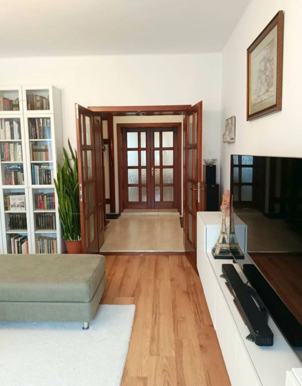 #9645 CSENDES BELVÁROSI OTTHON – FELÚJÍTOTT CSALÁDI HÁZ ELADÓ NYÍREGYHÁZÁN