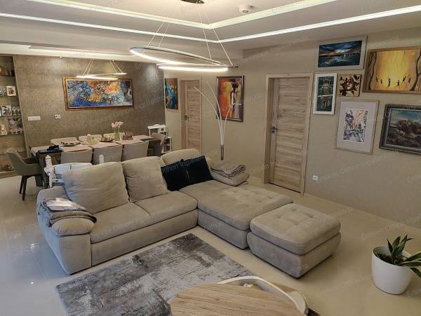 #8834 Ultraluxus és technológiai tökéletesség Oroson – 197 nm-es álomotthon teljes berendezéssel!