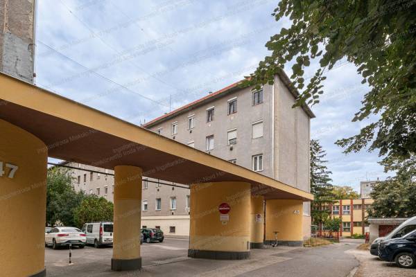 #13694 Miskolc Bulgárföldön 61 m²-es akár 3 szobássá alakítható lakás eladó