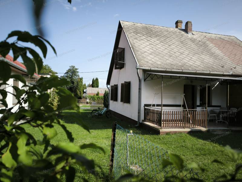 #5814 Eladó nyaraló Balatonmáriafürdő