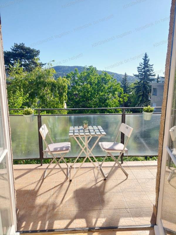 #9300 Hirdetünk ön helyett!