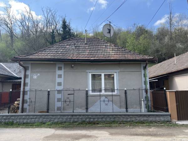 #9399 Eladó családi ház Salgótarján