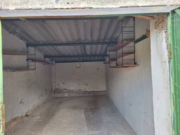 #6246 Garázs Eladó