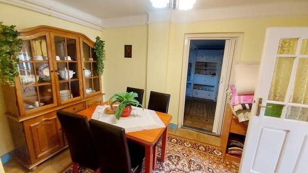 #3812 Nyíregyháza - Mandabokorban eladó ház gyümölcsössel!