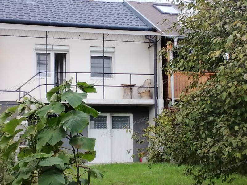 #5801 Eladó sorház Keszthely