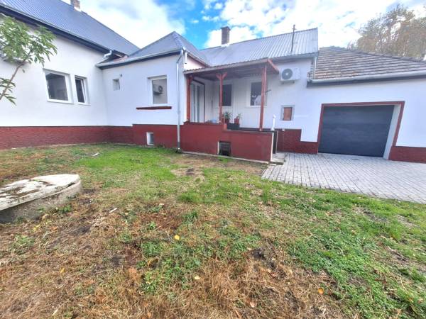 #8526 Tatabányán Bánhidán Családi ház Eladó!