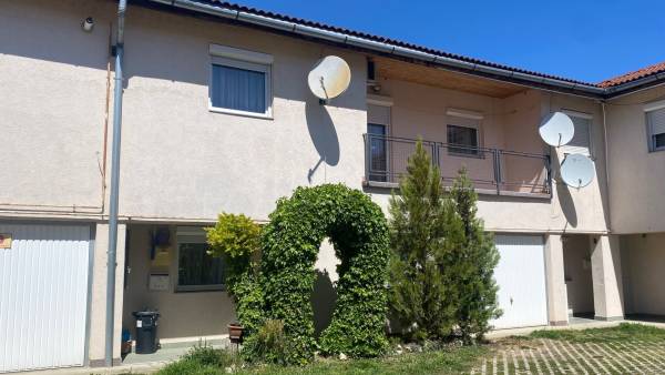 #10013 Siófok-Kilitin kétszintes, 3 szobás, 72 nm-es kitűnő állapotban lévő lakás eladó!