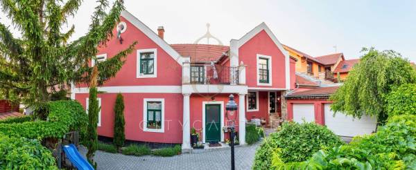 #11812 RESIDENCE IN SZENTENDRE
