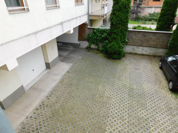 #7168 Kecskemét, belvárosban a Füzes utcában, 15m2-es garázs eladó!