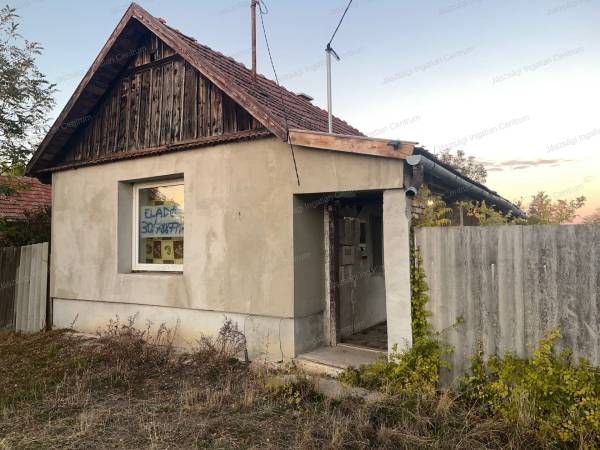 #15067 Eladó családi ház Jásztelek