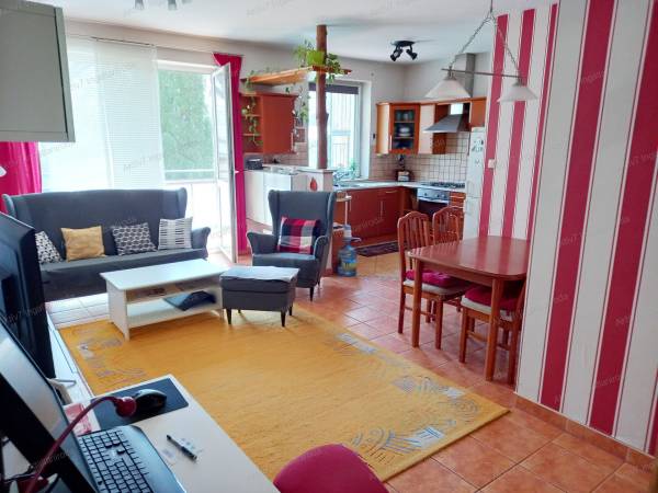 #8993 Ne érd be kevesebbel!